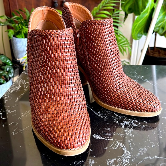 🤎❤️👢Vintage Women’s ESPRIT Woven Cognac Kelsie Boots-8.5 - Picture 5 of 16